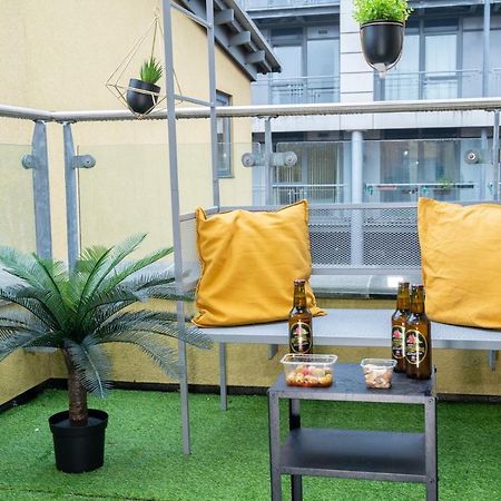 Luxe Place - Netflix & Workspace For 6 Birmingham Eksteriør bilde