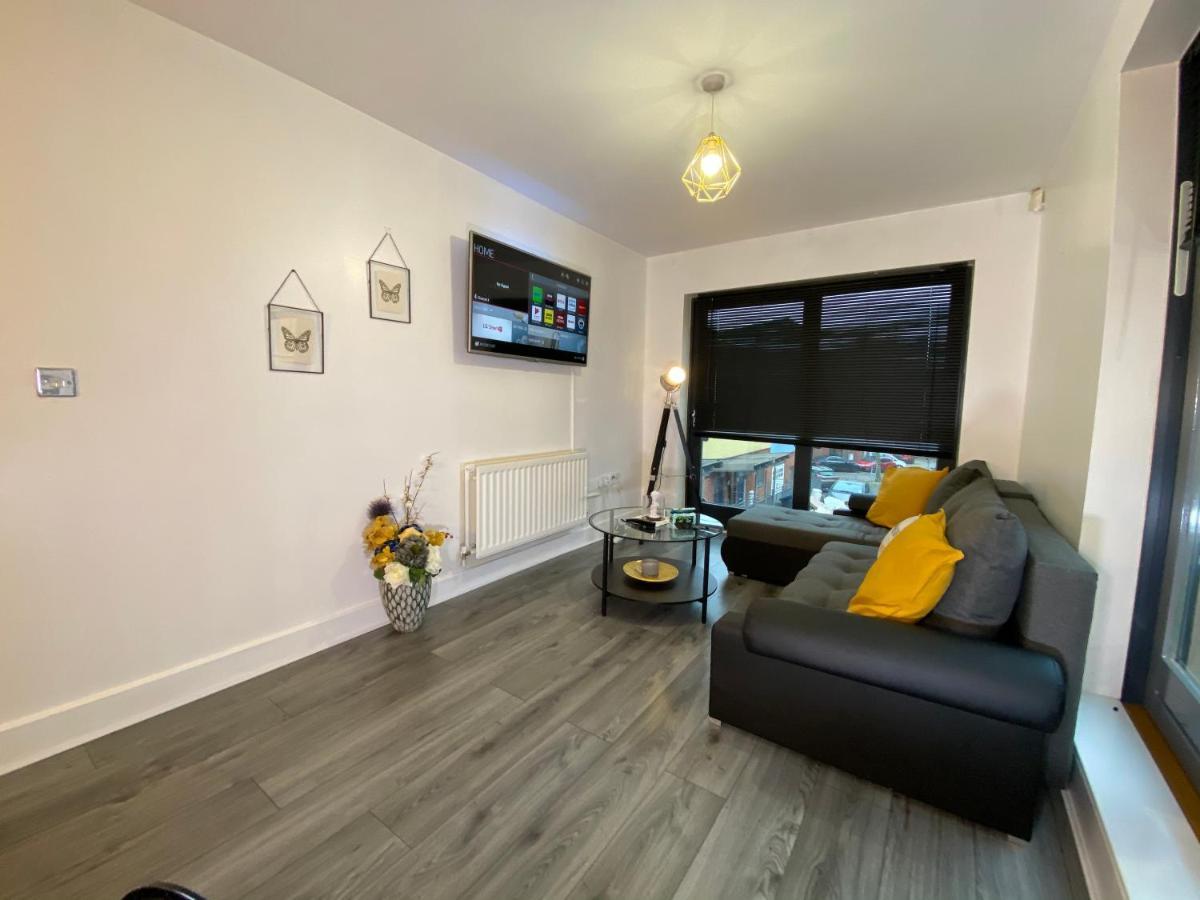 Luxe Place - Netflix & Workspace For 6 Birmingham Eksteriør bilde